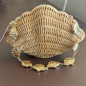 NWT Tommy Bahama Shell shaped wicker clutch bag